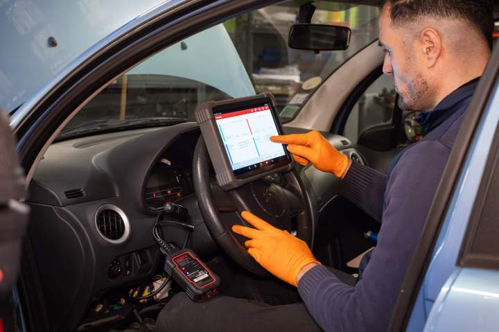 Diagnostique et programmation des composants électriques